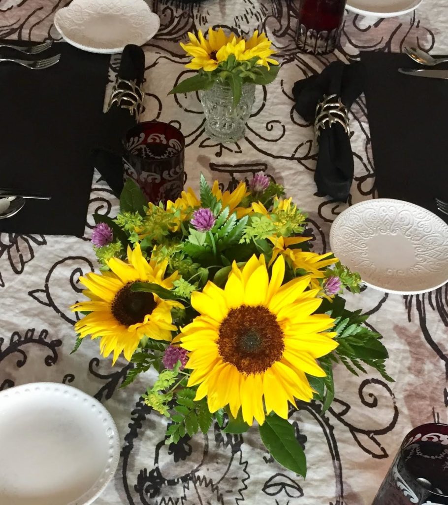 Add Seasonal Flowers for a Beautiful Table | Bagoy's Flower Guides