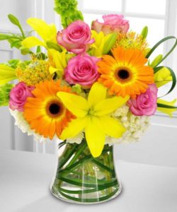 yellow, pink, and white citrus-colored bouquet